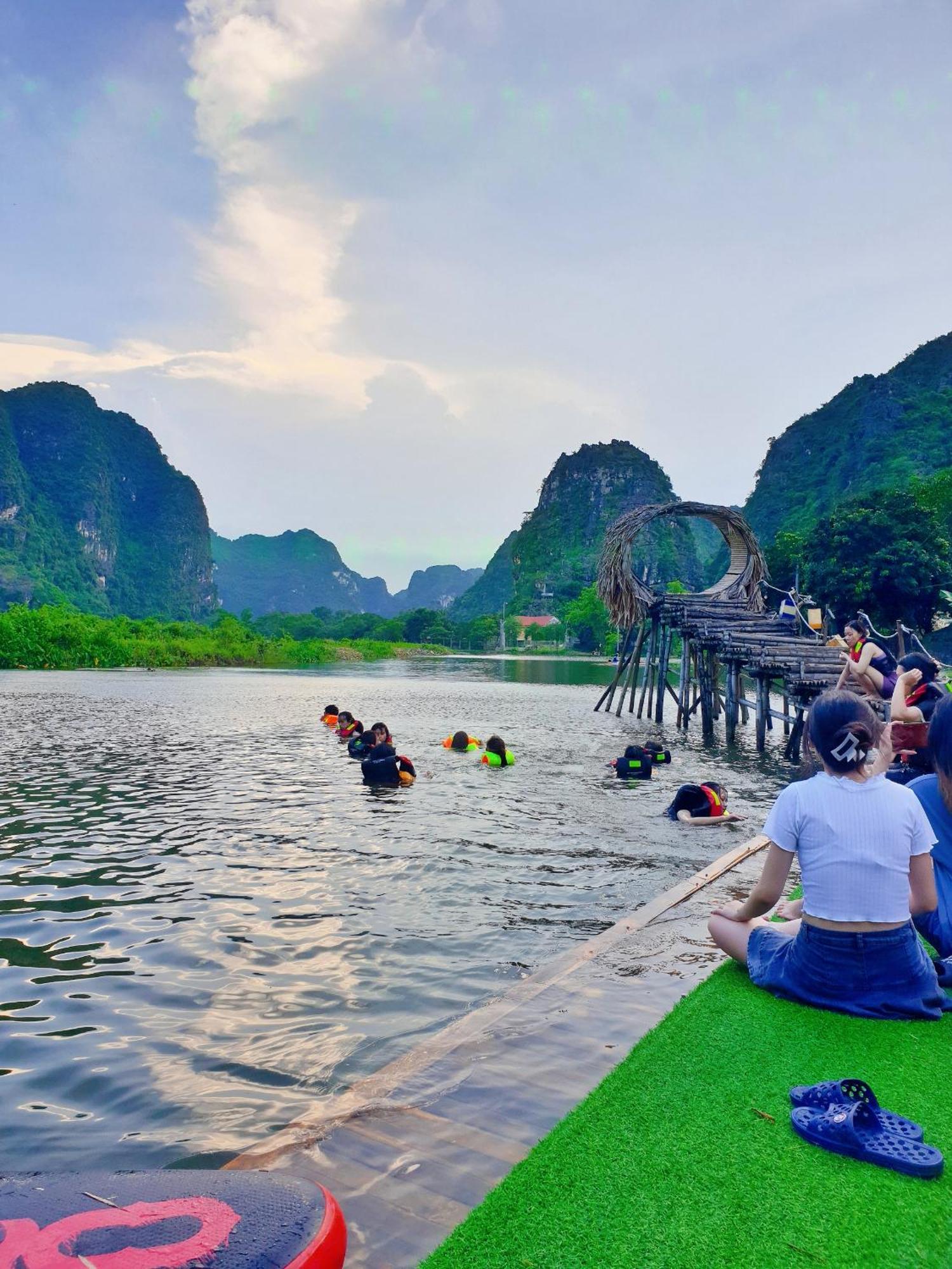 Quoc Khanh Bamboo Homestay Ниньбинь Экстерьер фото